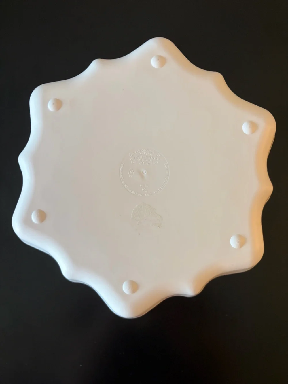 ⚡️ White Snowflake Plastic Serving Tray Winter Ski Holiday Plate 12